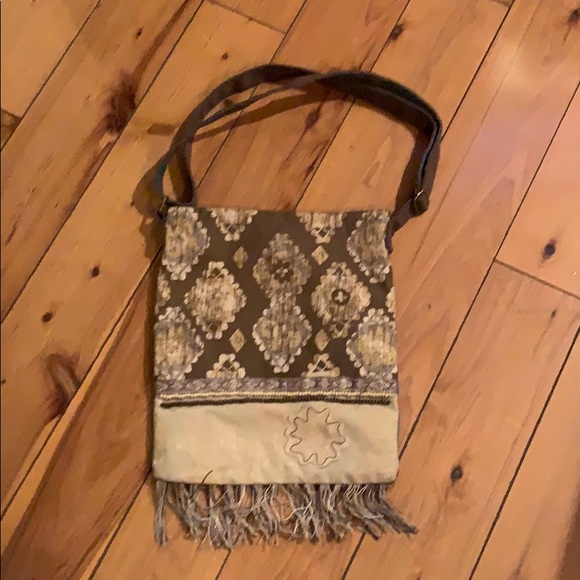 Mudd Handbags - Cute Mudd shoulder bag. Beaded trim. Fringe